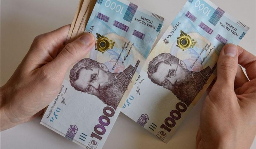 Українців у вересні почнуть штрафувати за несплату податків за квартири